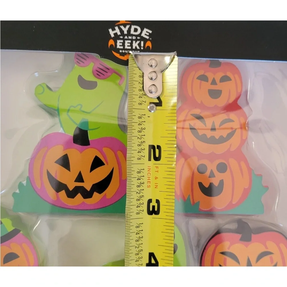 2024 Hyde & Eek Flat 5 Pc Mini Mantle Wood Decor Halloween Tabletop Pumpkin Neon